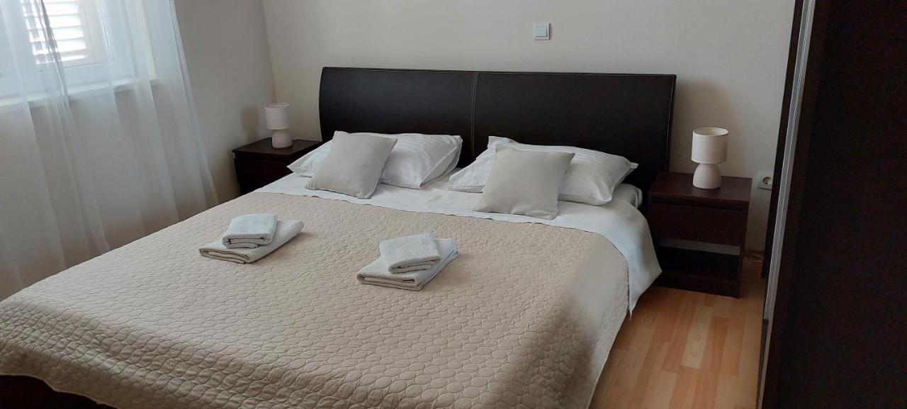 שיבניק Apartment Anamaria מראה חיצוני תמונה