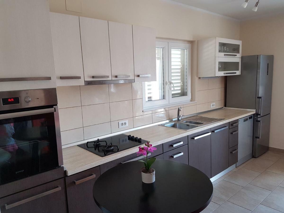 שיבניק Apartment Anamaria מראה חיצוני תמונה